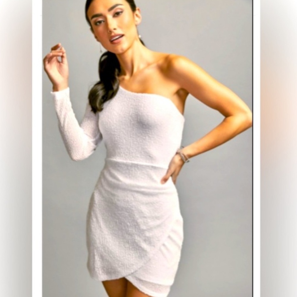 Francesca’s sequined one sleeved dress size medium- Mi Ami